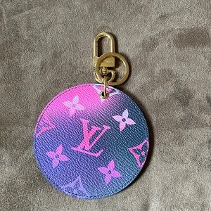 LOUIS VUITTON BAG CHARM SPRING IN THE CITY
